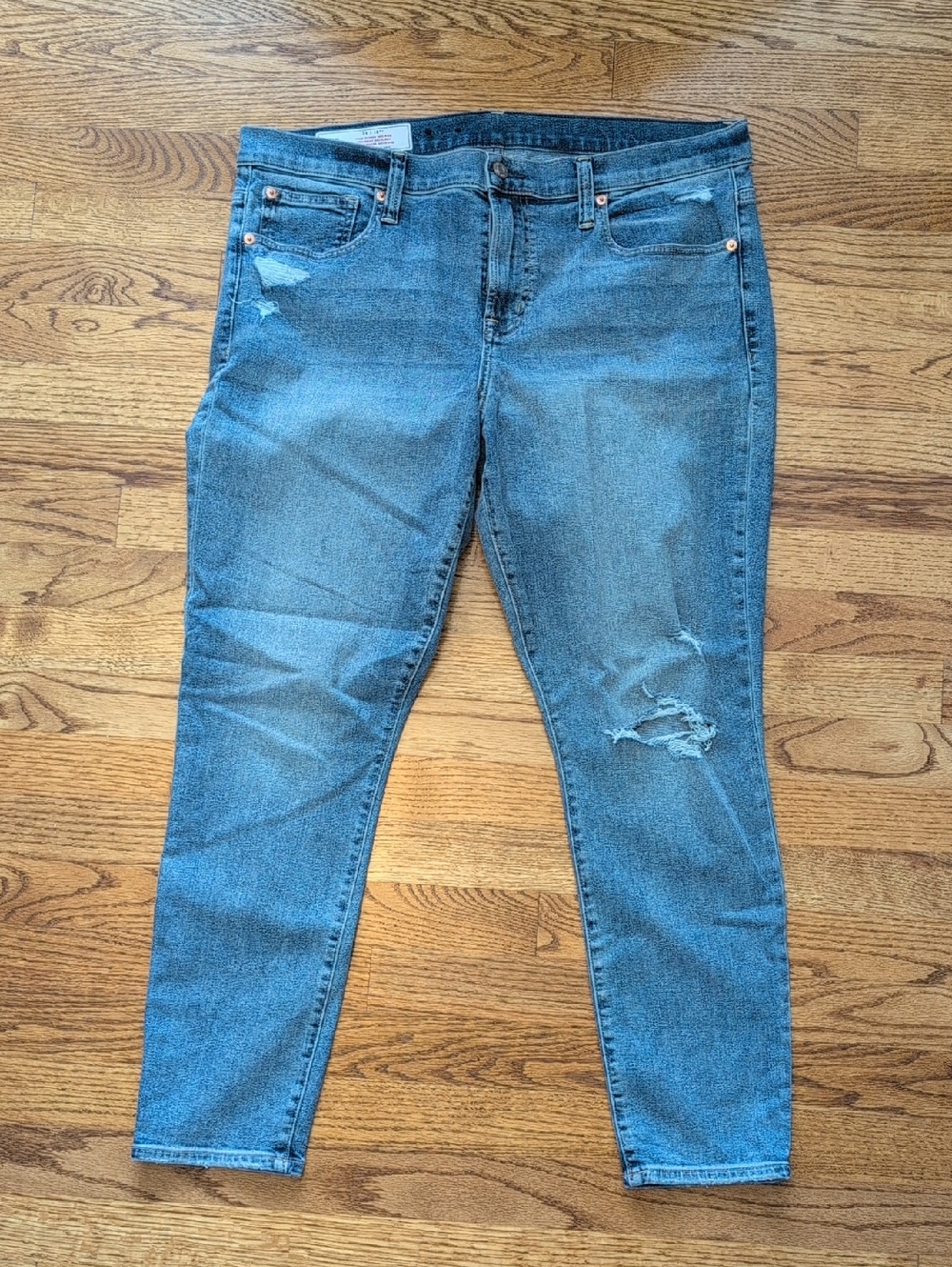 Gap Mid Rise True Skinny Jeans